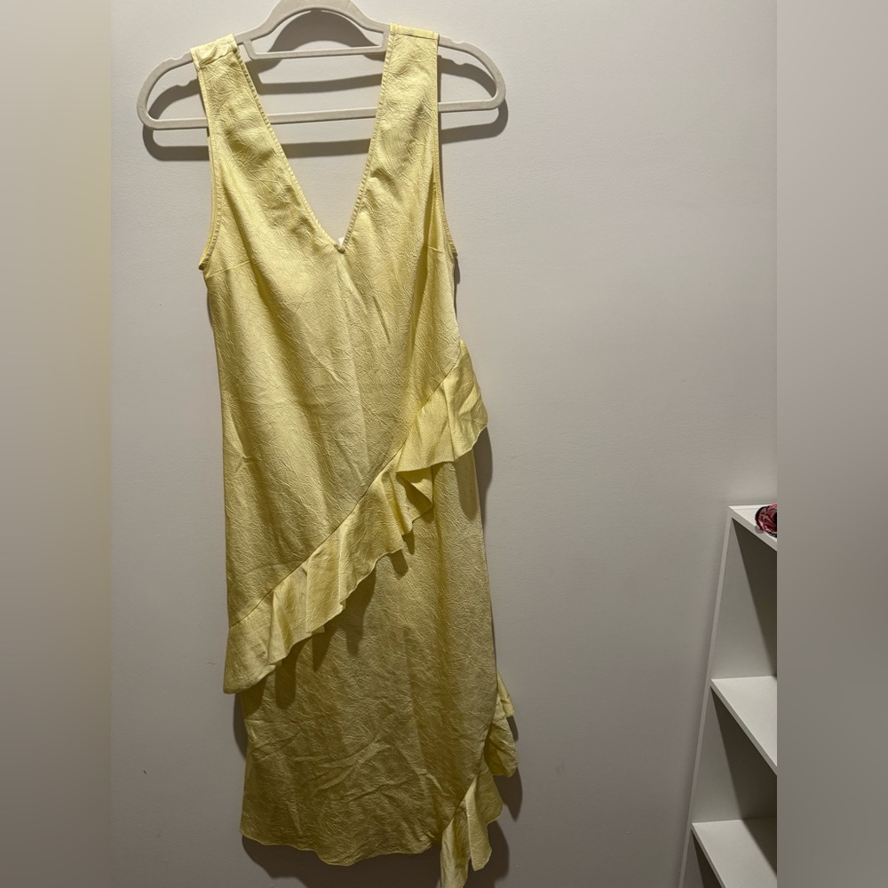 Hello midi dress with ruffle detail